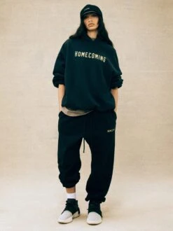 Essentials Heavy Fleece Sweatpant -Fearless Fashion House 2742 x 3660 b840492c ab31 4c84 8932 a608768a48eb